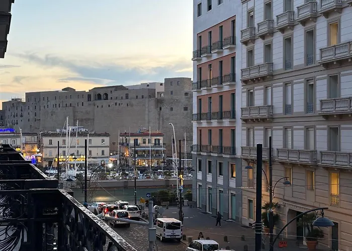 Residenza Castel Dell'ovo