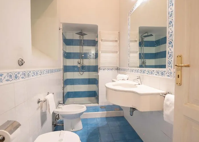 Residenza Castel Dell'ovo * Neapel