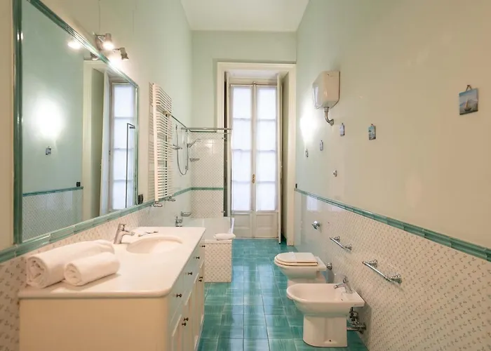 Residenza Castel Dell'ovo 아파트
